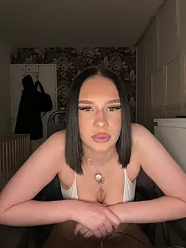 leannabbyy online show from March 25, 8:26 pm