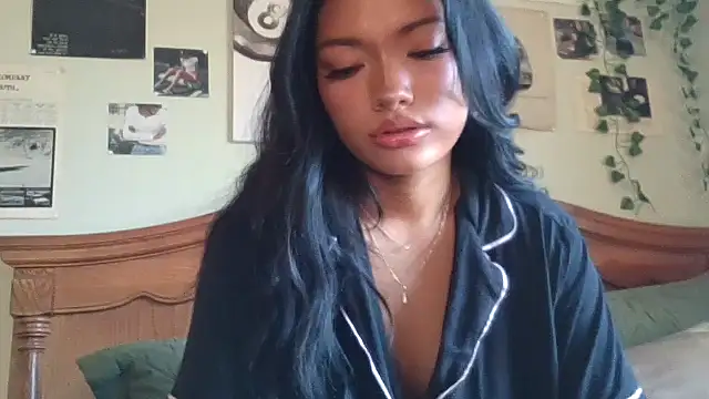 ellianajean online show from February 14, 11:45 pm