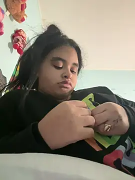 Aloyenita online show from March 6, 6:04 pm