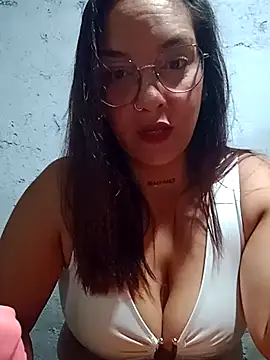 Snapshot of kuramaqueen chatting on March 5, 2:40 am kuramaqueen online show from March 5, 2:40 am