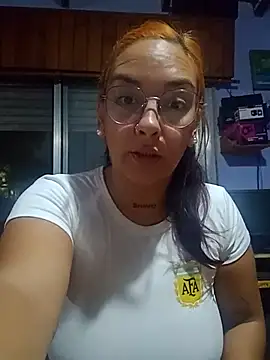 Snapshot of kuramaqueen chatting on March 30, 3:18 am kuramaqueen online show from March 30, 3:18 am