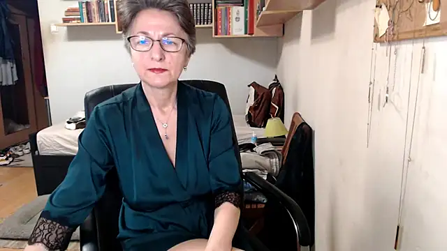 katemodel online show from September 28, 6:41 am