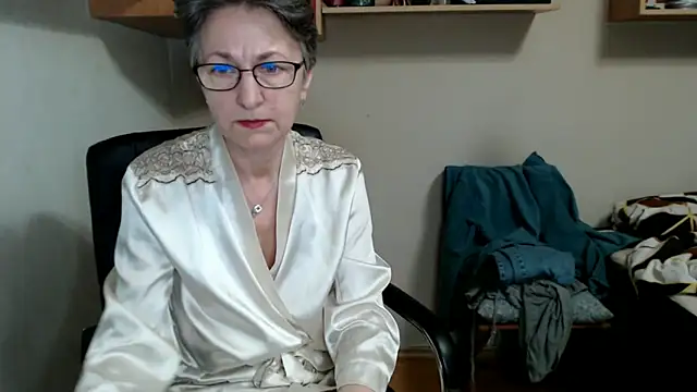 katemodel online show from November 14, 6:01 am