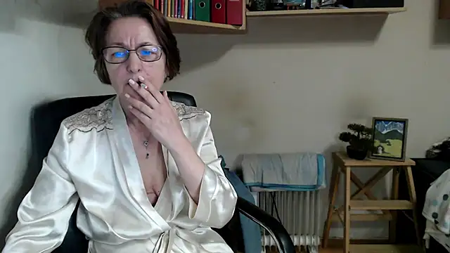 katemodel online show from May 16, 10:36 am