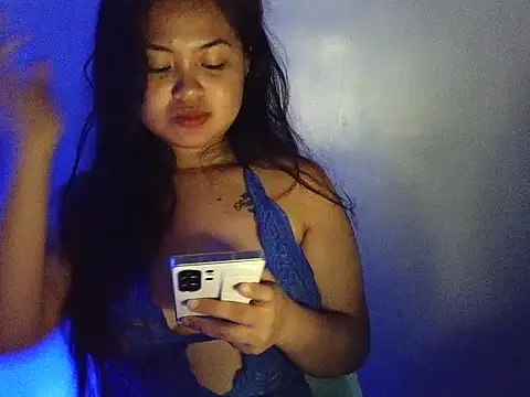 Chillntalkmami online show from February 18, 3:02 am