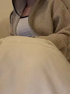 Sara0202 online show from March 18, 10:13 pm