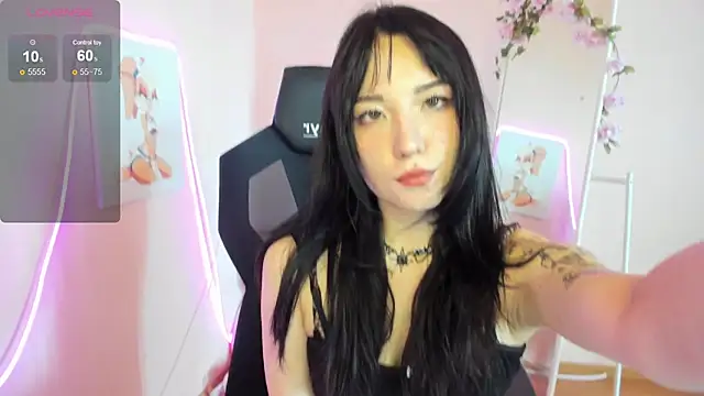 AliceeinWonderlanddd online show from July 6, 4:31 am