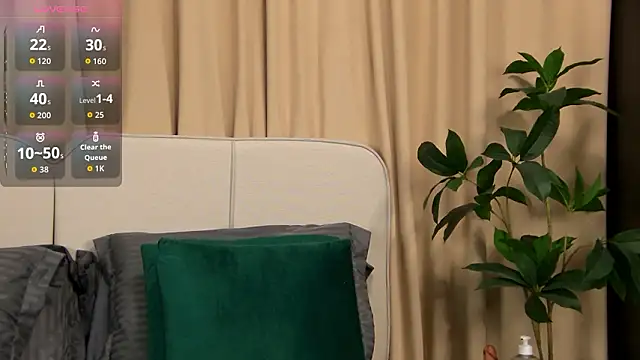 GinaMencee online show from February 25, 7:45 pm