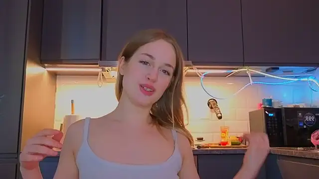 Snapshot of AnneRiver chatting on March 27, 5:57 am AnneRiver online show from March 27, 5:57 am