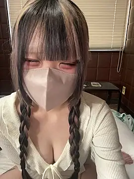 uni nvqnl2 online show from March 28, 7:30 am