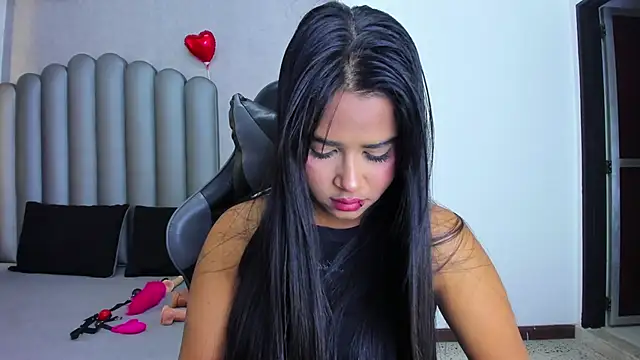 Snapshot of Shirleytaylor- chatting on March 24, 11:37 am Shirleytaylor- online show from March 24, 11:37 am