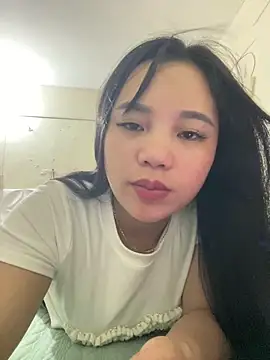  Lylyy online show from March 31, 3:30 am