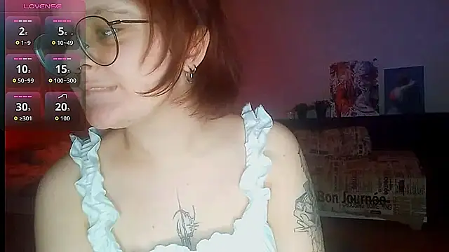 Snapshot of Kira_Chain chatting on February 7, 2:21 pm Kira Chain online show from February 7, 2:21 pm