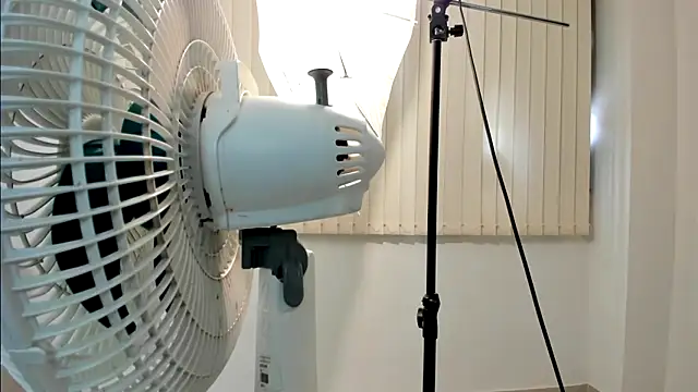 Snapshot of Lenna16_ chatting on February 2, 1:10 pm Lenna16 online show from February 2, 1:10 pm