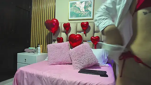 Snapshot of Melanyxx- chatting on February 13, 3:24 am Melanyxx- online show from February 13, 3:24 am