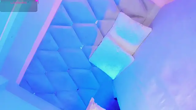 EmmaSweet23 online show from March 27, 8:30 pm