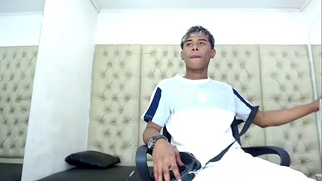 TonnyMarck online show from March 19, 3:21 am