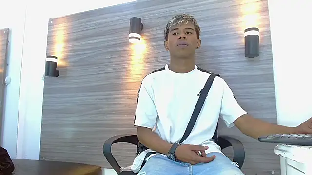 TonnyMarck online show from March 30, 5:52 am