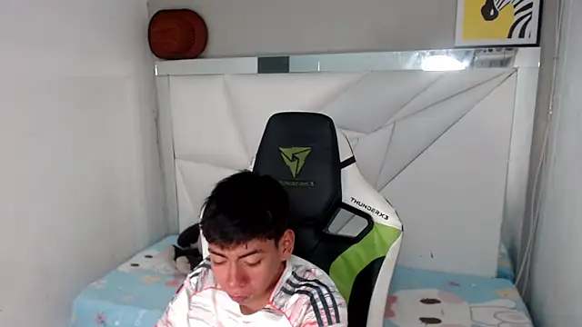 Liarr  online show from February 22, 8:07 pm