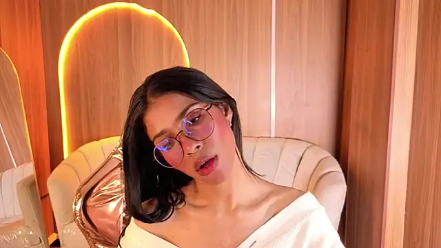 Alina b  online show from March 4, 8:04 pm