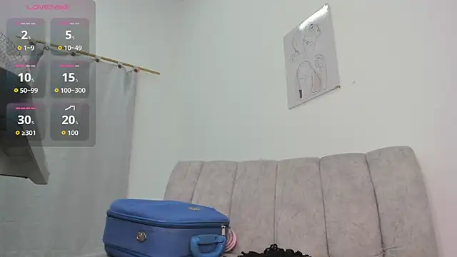 velvetluna  online show from May 12, 1:30 pm