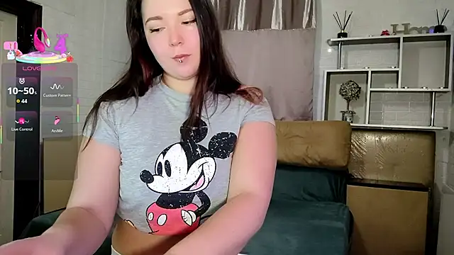 Snapshot of NotYourDoll chatting on January 9, 7:22 am NotYourDoll online show from January 9, 7:22 am