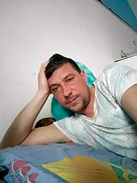 Snapshot of Miki01881 chatting on February 5, 2:54 pm Miki01881 online show from February 5, 2:54 pm