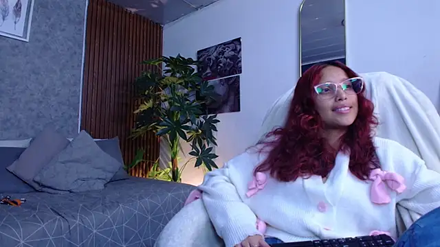 saphire  online show from February 11, 8:47 pm