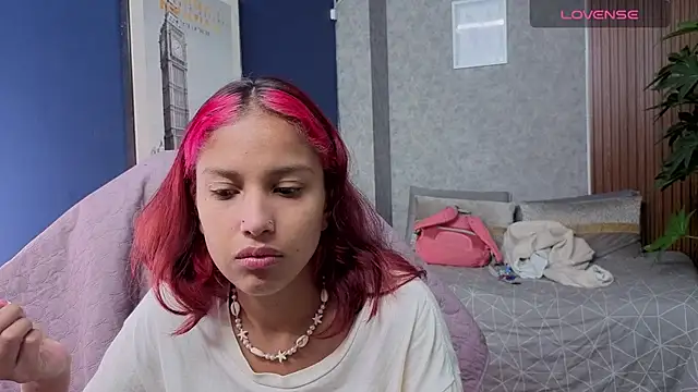 Snapshot of saphire_ chatting on May 14, 1:07 pm saphire online show from May 14, 1:07 pm