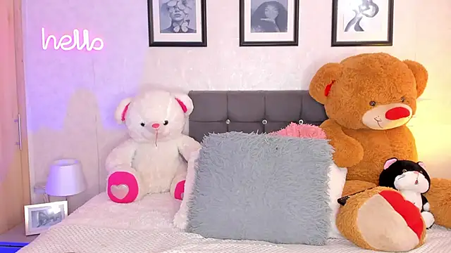 Snapshot of Tayssa_Maravillh chatting on June 27, 8:58 pm Tayssa Maravillh online show from June 27, 8:58 pm