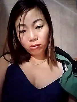 Ella-aa online show from May 4, 9:11 pm