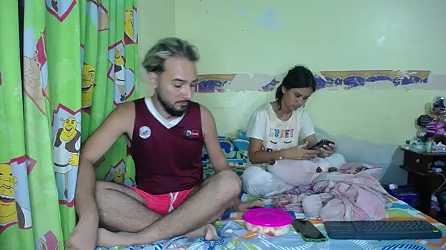 Snapshot of always-hot3 chatting on February 10, 12:04 am always-hot3 online show from February 10, 12:04 am