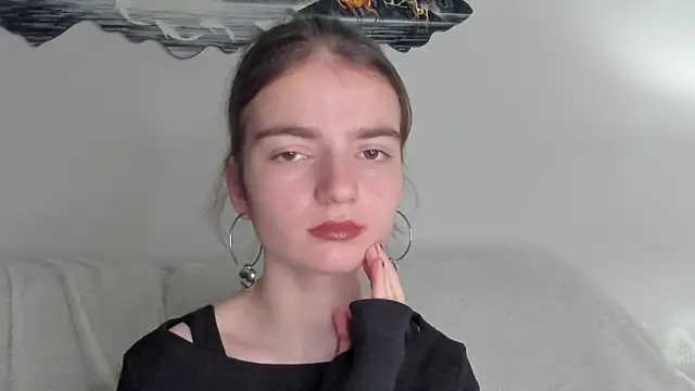 Snapshot of Yala_11 chatting on February 10, 7:23 am Yala 11 online show from February 10, 7:23 am