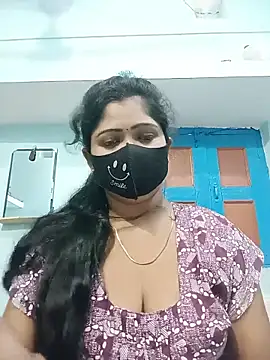 Snapshot of lovely_dolly1 chatting on June 10, 2:01 am lovely dolly1 online show from June 10, 2:01 am