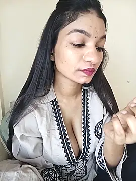 Sofyjenn online show from February 12, 9:15 am