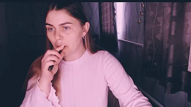 Snapshot of MagicKatarina_ chatting on March 12, 5:02 am MagicKatarina online show from March 12, 5:02 am