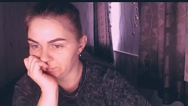 Snapshot of MagicKatarina_ chatting on March 13, 5:36 am MagicKatarina online show from March 13, 5:36 am