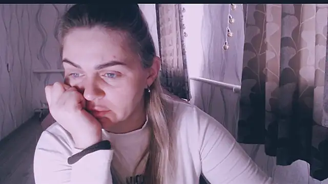 Snapshot of MagicKatarina_ chatting on March 19, 7:23 am MagicKatarina online show from March 19, 7:23 am