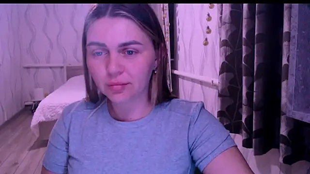 Snapshot of MagicKatarina_ chatting on April 2, 7:11 pm MagicKatarina online show from April 2, 7:11 pm