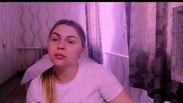 Snapshot of MagicKatarina_ chatting on April 7, 6:14 am MagicKatarina online show from April 7, 6:14 am