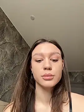 CarmenHill online show from May 10, 6:29 am