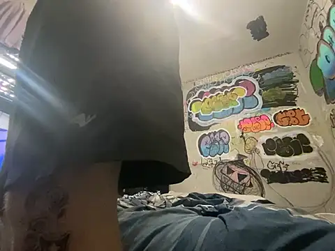 Snapshot of gothboiplzty chatting on July 4, 5:41 pm gothboiplzty online show from July 4, 5:41 pm