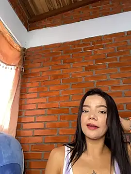 agathamarrshall  online show from April 1, 1:01 pm