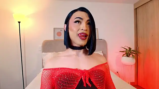 KarolPortellaa online show from May 19, 9:43 pm