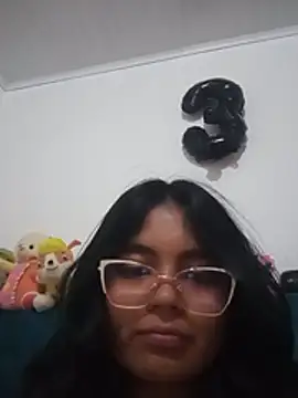 luna velveth online show from March 11, 6:47 pm