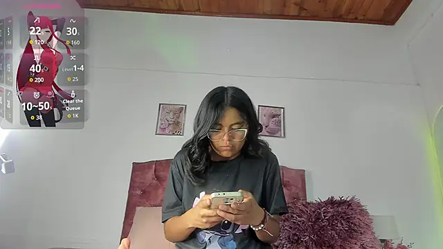 luna velveth online show from March 16, 2:28 am