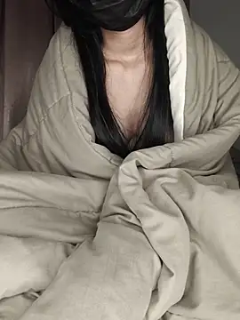 Snapshot of hey_sirri chatting on August 8, 8:22 pm hey sirri online show from August 8, 8:22 pm