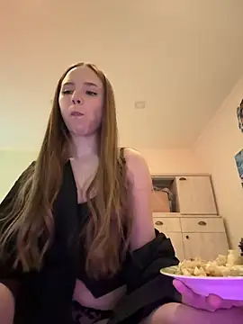 ameliamooon online show from February 11, 8:36 pm