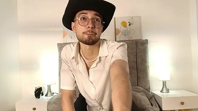 James Potter  online show from February 6, 9:18 pm