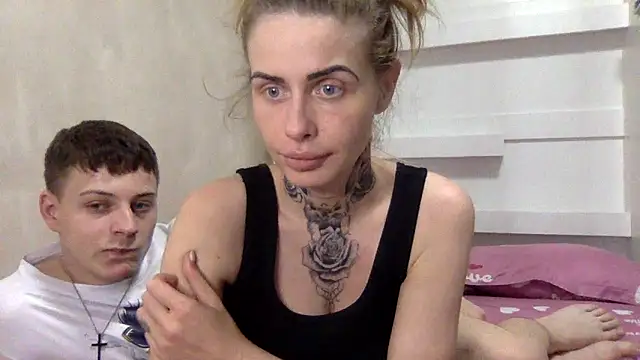 Snapshot of Carlos18loverboyfriend chatting on April 1, 5:21 pm Carlos18loverboyfriend online show from April 1, 5:21 pm